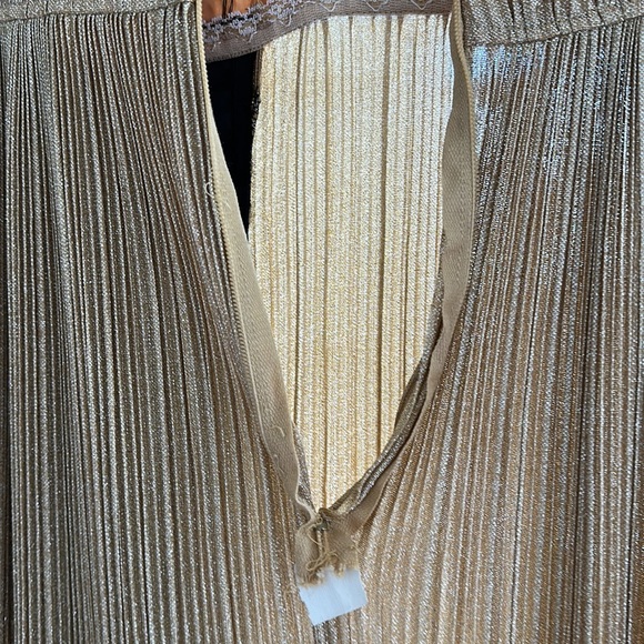 Vintage 1920s inspired dress. Gold, belted. - Picture 3 of 4